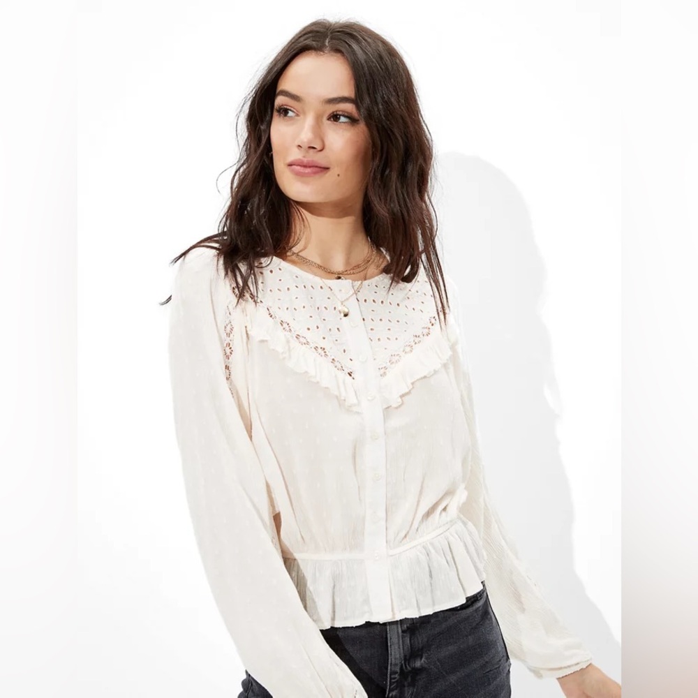 American Eagle Lace Button-Up Top Cream Ruffle Eyelet Size large